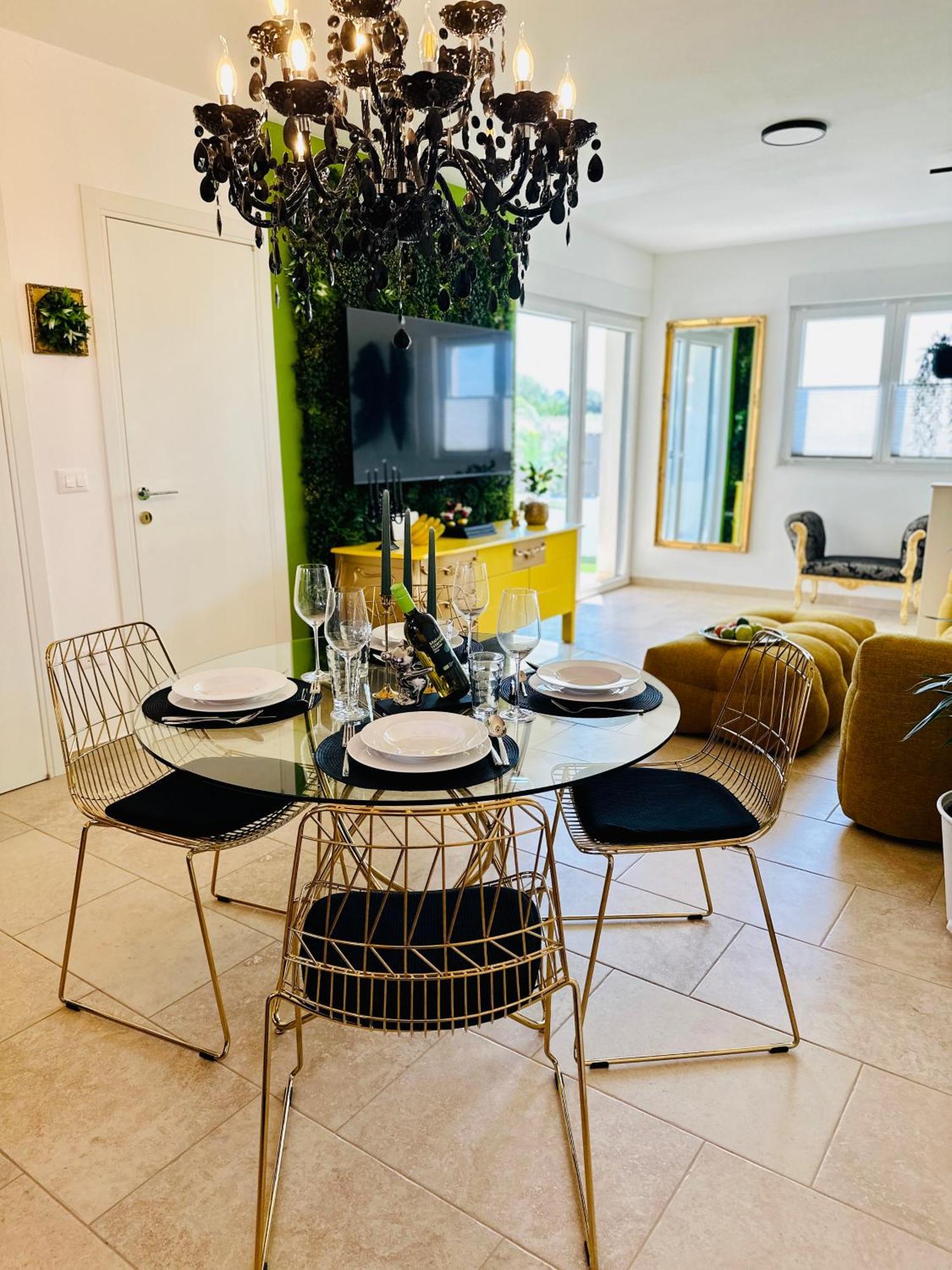 New Exclusive With Garden And Private Pool Near The Sea Apartamento Poreč